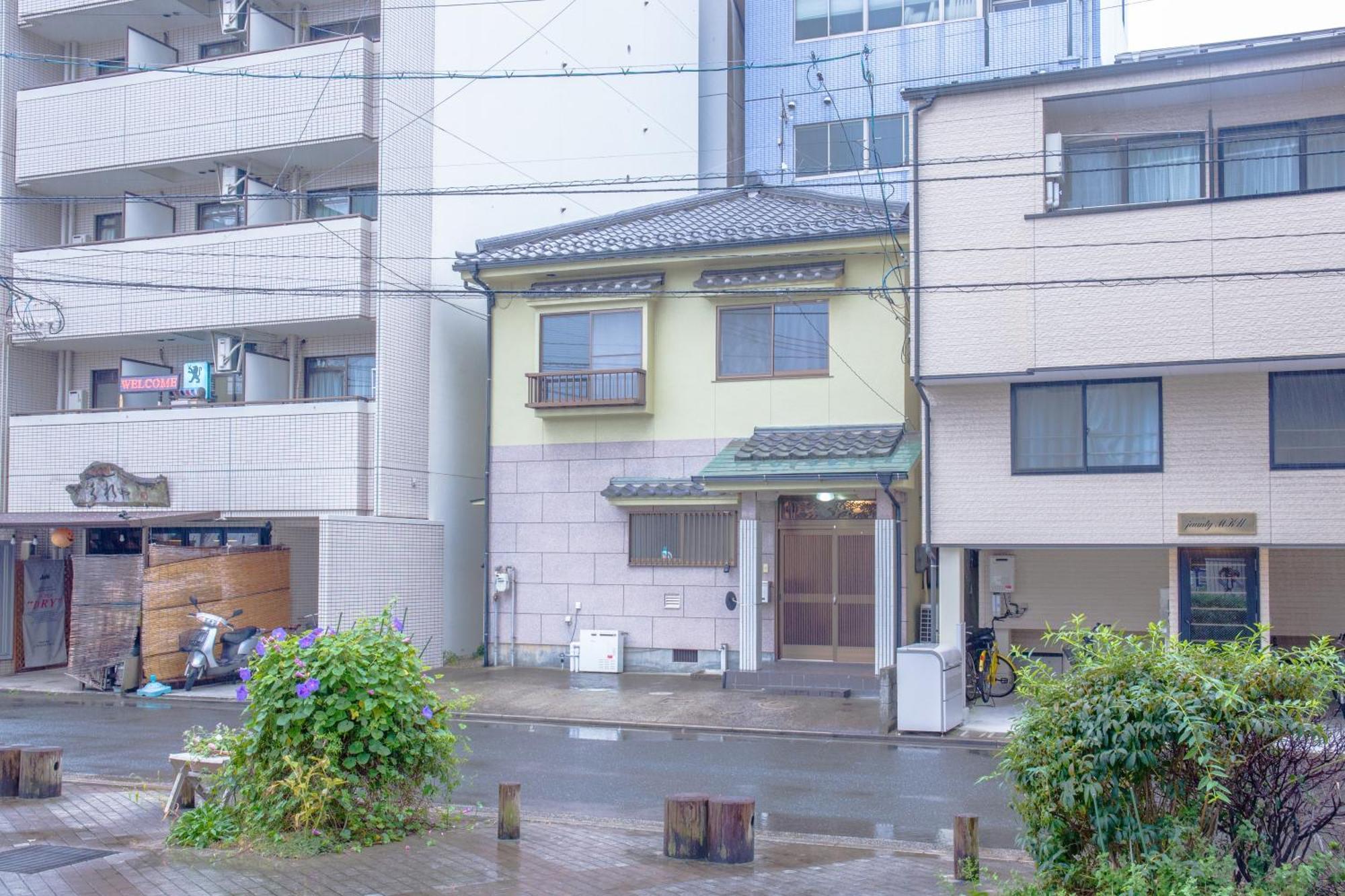 Hiroshima Danbara Libplus Bagian luar foto